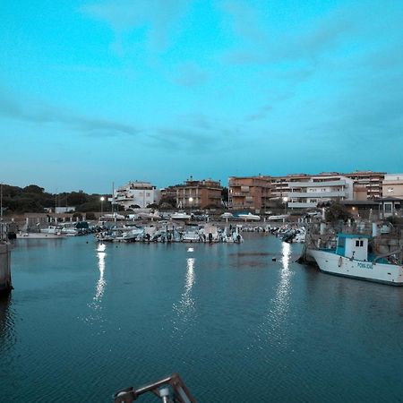 Roma Al Mare! Le Comete Del Borghetto Лидо ди Остия Екстериор снимка