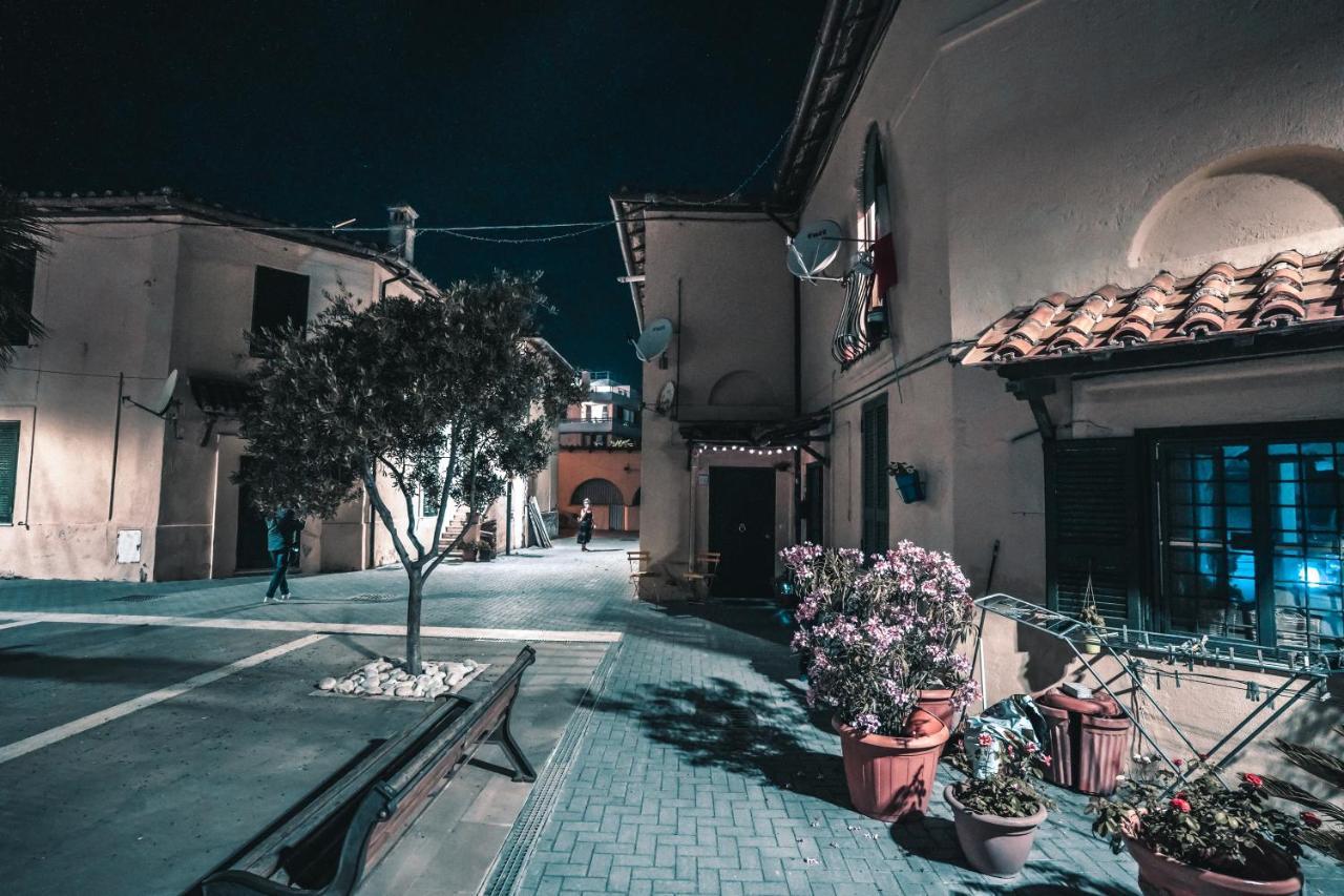 Roma Al Mare! Le Comete Del Borghetto Лидо ди Остия Екстериор снимка