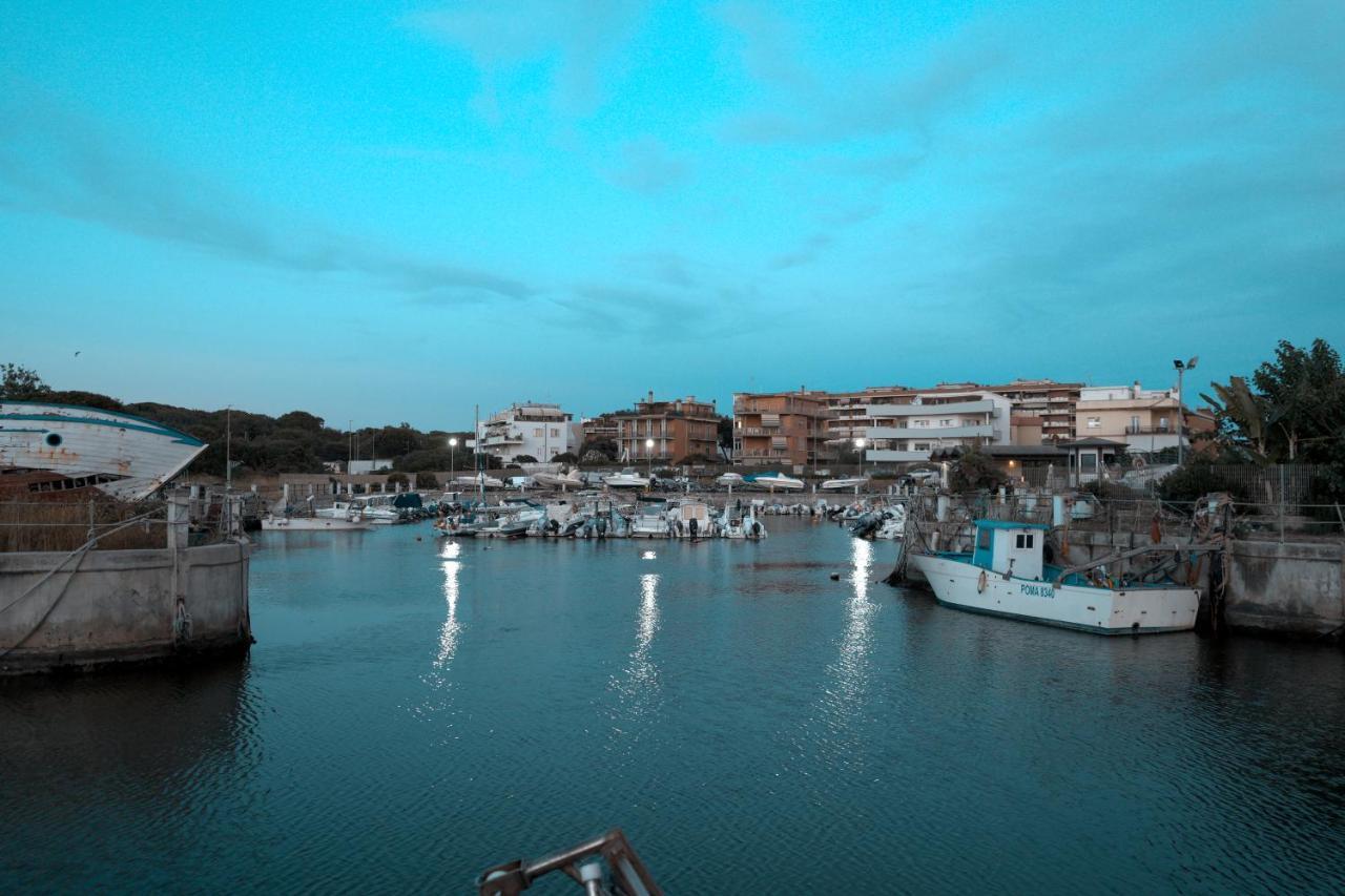 Roma Al Mare! Le Comete Del Borghetto Лидо ди Остия Екстериор снимка